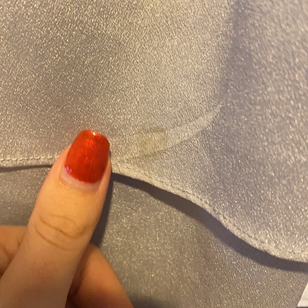 blouse - Picture 2 of 3
